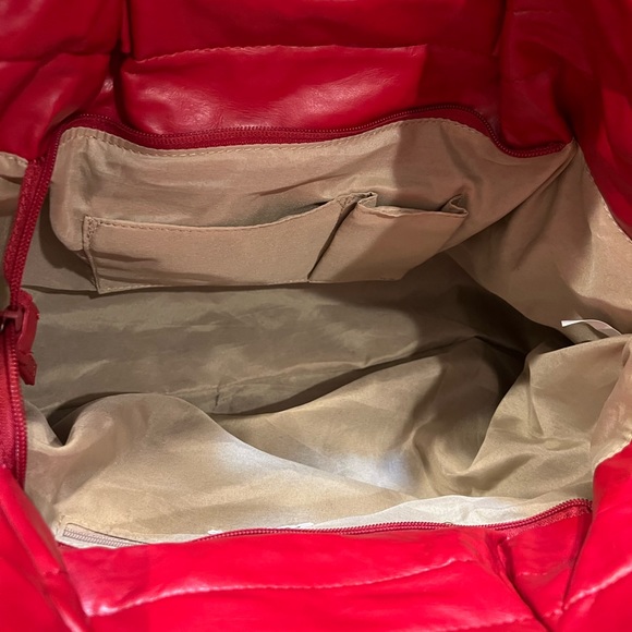 Pretty red purse with huge bow on front from Cato ! - Picture 2 of 3